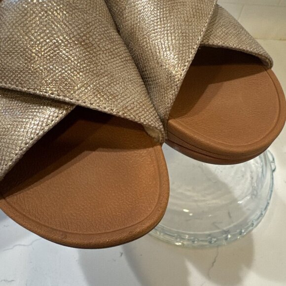 FitFlop Women Lulu Cross Slide Sandals Gold Shimmer Print Shoes Size 5 - Picture 9 of 13
